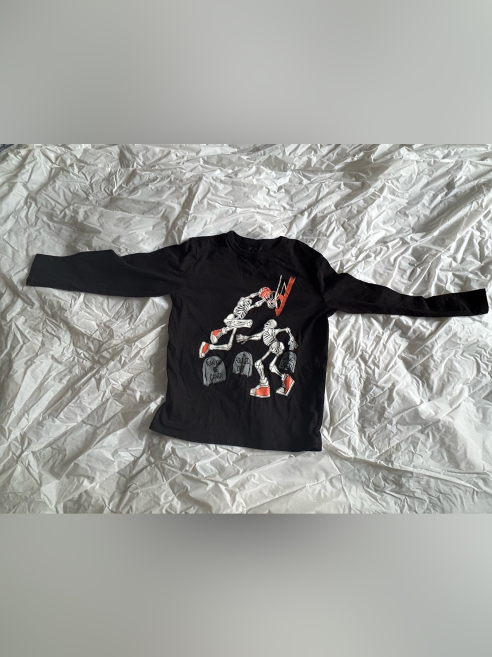 Children’s Place Black Long-Sleeve Skeleton Graphic Tee size Medium